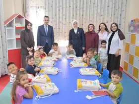Esenyurt Belediye Başkan Vekili Can Aksoy okulların ilk gününde öğrencileri yalnız bırakmadı
