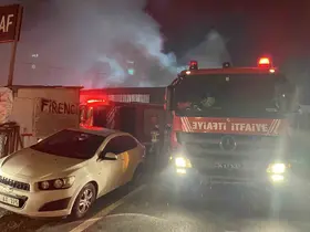 Esenyurt’ta tekstil üzerine iş yeri alev alev yandı
