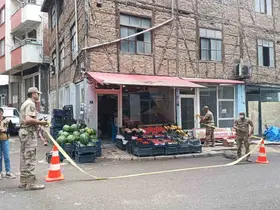 Eşi bıçaklayarak öldürdü, 1 kişiyi ağır yaralandı
