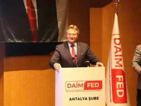 Eski Devlet Bakanı Kürşad Tüzmen: "Antalya yapı stoku olarak ciddi sıkıntıları olan bir şehir"
