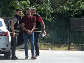 Eski eşini eşarp ve yastıkla boğan sanık, olay gecesi kız arkadaşına trafikte birisini öldürdüğünü söylemiş
