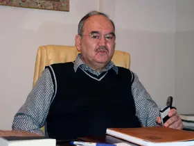 Eski İzmir Büyükşehir Belediye Başkanı Burhan Özfatura vefat etti
