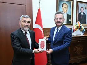 Eskişehir Valisi Hüseyin Aksoy, müftülük heyetini makamında kabul etti
