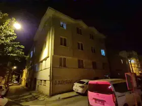Eskişehir’de 2’nci kattan düşen kişi yaralandı
