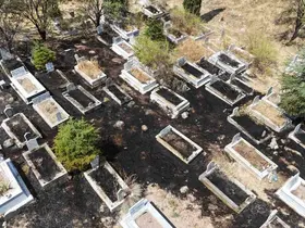 Eskişehir’de mezarlar alevler içinde kaldı
