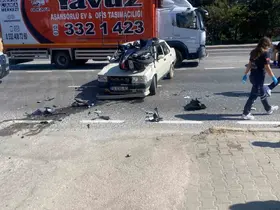 Eskişehir’de otomobil ile motosiklet çarpıştı: 3 yaralı
