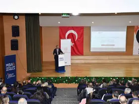 Eskişehir’de ’Türkiye Yüzyılı Maarif Modeli’ hakkında konuşuldu
