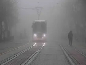 Eskişehirliler pazar sabahına sisle uyandı

