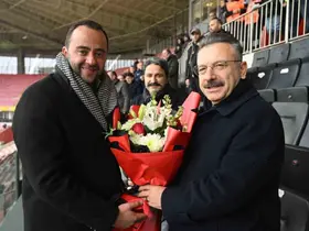Eskişehirspor’dan Vali Hüseyin Aksoy’a veda
