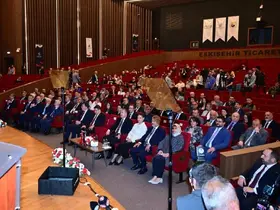 ESOGÜ Rektörü Prof. Dr. Kamil Çolak, Eskişehir Sempozyumu’nda konuştu
