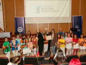 ESOGÜ’de "Gençlerle El Ele, Gönül Gönüle" projesi kapanış töreni düzenlendi
