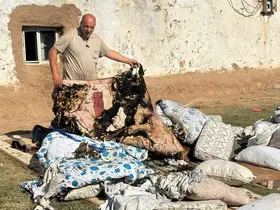 Evdeki eşyalar kendi kendine alev alıyor
