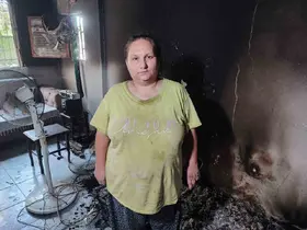 Evi yanan anne-kız oto yıkamacıda yaşamaya başladı
