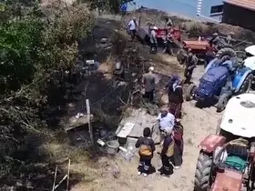 Evin avlusunda çıkan yangın büyümeden söndürüldü
