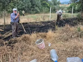 Evin bahçesinde çıkan yangın korkuttu
