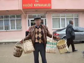Evinde silahla vurulmuş halde bulunan şahıs hastaneye kaldırıldı
