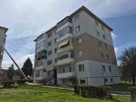 Evinde temizlik yaparken düşen kadına sağlık ekipleri müdahale etti
