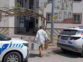 Evinde vurulmuş halde ölü bulundu
