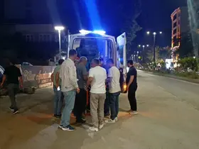 Evine giderken asansör boşluğuna düşüp ağır yaralandı
