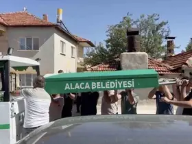 Evinin balkonundan düşen adam hayatını kaybetti
