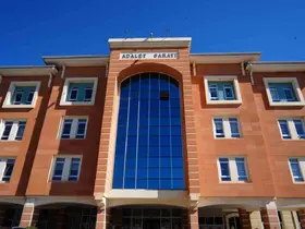 Evleneceği gün husumetlisini yaralayan şahıs ve arkadaşına 10 yıl hapis cezası
