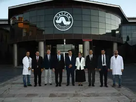 EVYAP Yönetim Kurulu Başkanı Mehmet Evyap, Rektör Hacımüftüoğlu’nun misafiri oldu
