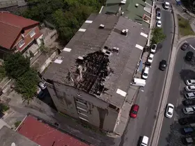 Eyüpsultan’da çatı tamirinden sonra yangın çıktı, daire kullanılamaz hale geldi

