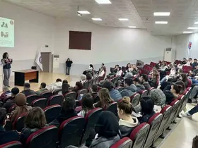 Ezine’de jandarmadan üniversite öğrencilerine bilgilendirme
