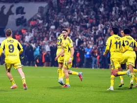 Fenerbahçe, galibiyet serisini derbide de sürdürdü
