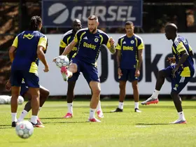 Fenerbahçe, Roma maçı hazırlıklarını sürdürdü
