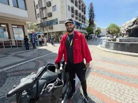 Filistin için pedal çeviriyor: Berlin’den Tokyo’ya uzanan yolculuk Edirne’den geçti
