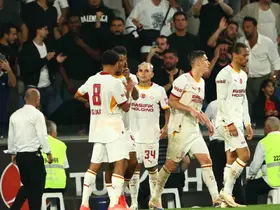 Galatasaray yenilmezliğini sürdürdü, puanını 10’a çıkardı
