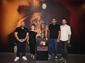 Galatasaray’ın şampiyonluk kupası Silifke’de taraftarlarla buluştu
