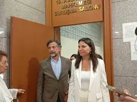 Gazeteci Ece Üner, 2 yıla kadar hapis istemiyle yargılandığı davada beraat etti

