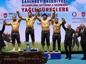 Gaziantep’te altın kemer Mustafa Taş’ın
