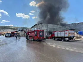 Gaziantep’te fabrika yangını kontrol altına alındı
