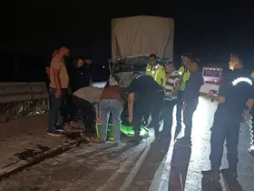 Gaziantep’te kamyonet kamyona arkadan çarptı: 1 ölü, 1 ağır yaralı

