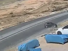 Gaziantep’te kontrolden çıkan araç menfezde ters döndü: Kaza kamerada
