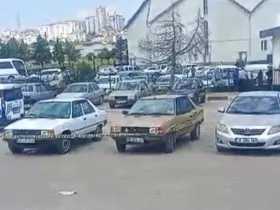 Gaziantep’te mezarlıkta silahlı çatışma: 2 kişinin yaralandığı panik anları kamerada
