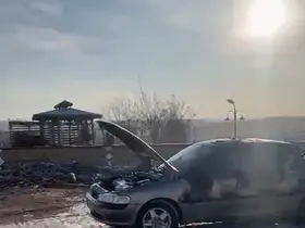 Gaziantep’te park halindeki araç kundaklandı
