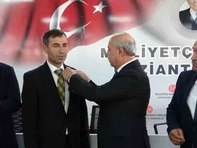 Gaziantep’te partisinden istifa eden 300 kişi MHP’ye katıldı
