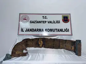 Gaziantep’te piton derisine İbranice altın yazmalı kitap ele geçirildi: 1 gözaltı
