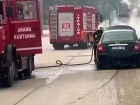 Gaziantep’te seyir halindeki araç alev aldı

