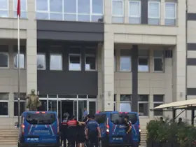 Gazipaşa’da veteriner ve polis memurunu darp eden 3 şüpheli tutuklandı
