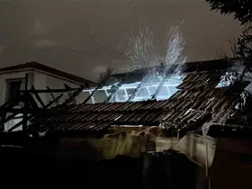 Gece saatlerinde müstakil evde çıkan yangın itfaiye ekiplerince söndürüldü
