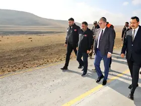 Geçit köyü beton yola kavuştu
