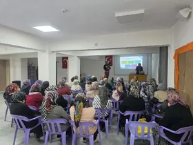 Gediz’de velilere okul ve aile eğitimi verildi
