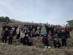 Geleceğe nefes: Demirkent TOKİ Ortaokulu öğrencilerinden örnek fidan dikimi etkinliği
