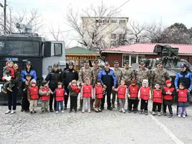 Geleceğin teminatı çocuklar polislik mesleğini tanıdı
