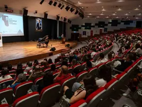 Genç piyanist Defne Sözen’den çifte şampiyonluk
